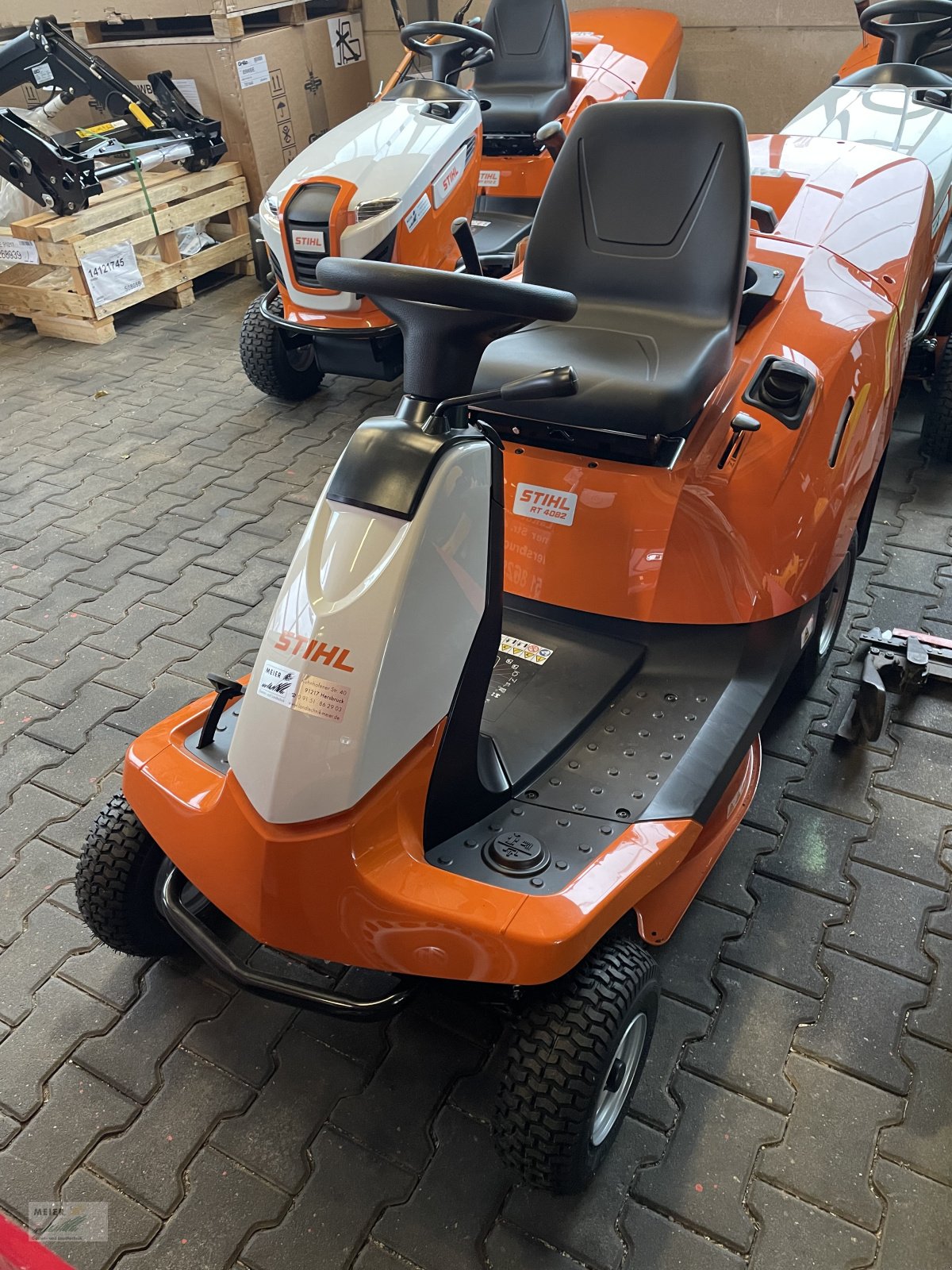 Rasentraktor του τύπου Stihl RT 4082, Neumaschine σε Hersbruck (Φωτογραφία 2)