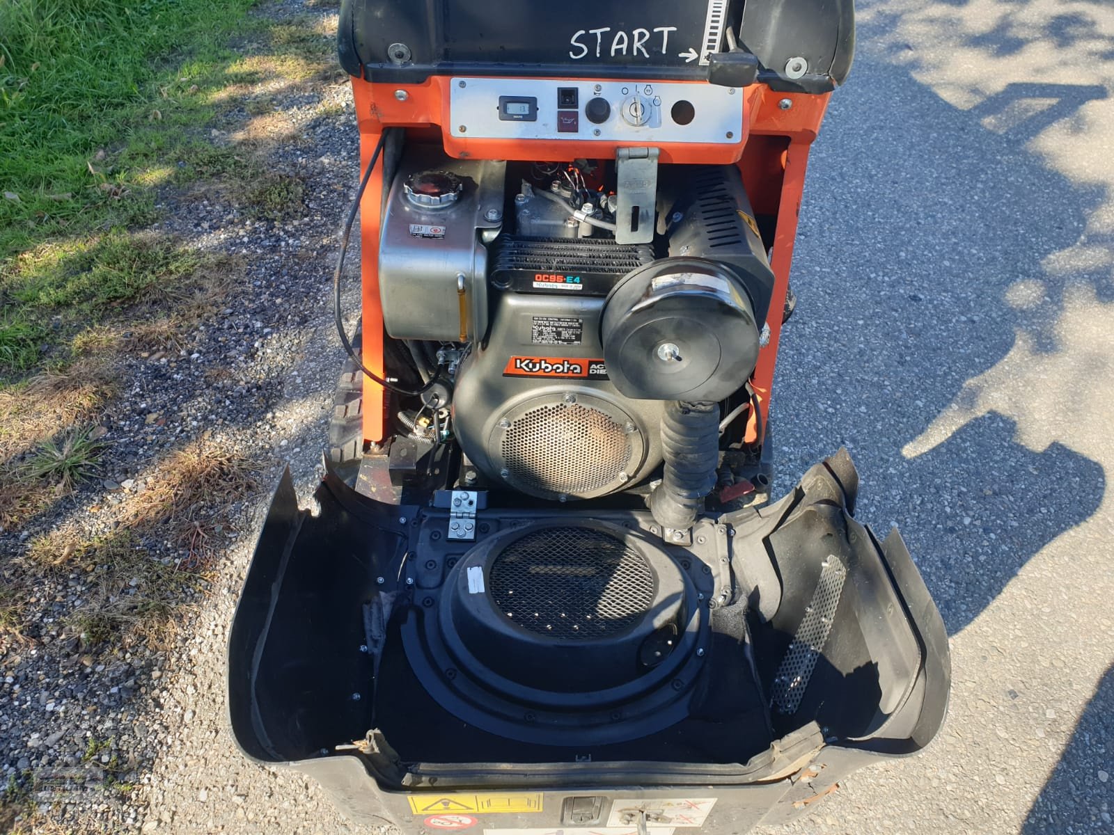 Raupendumper typu Kubota KC 70, Gebrauchtmaschine w Deutsch - Goritz (Zdjęcie 13)