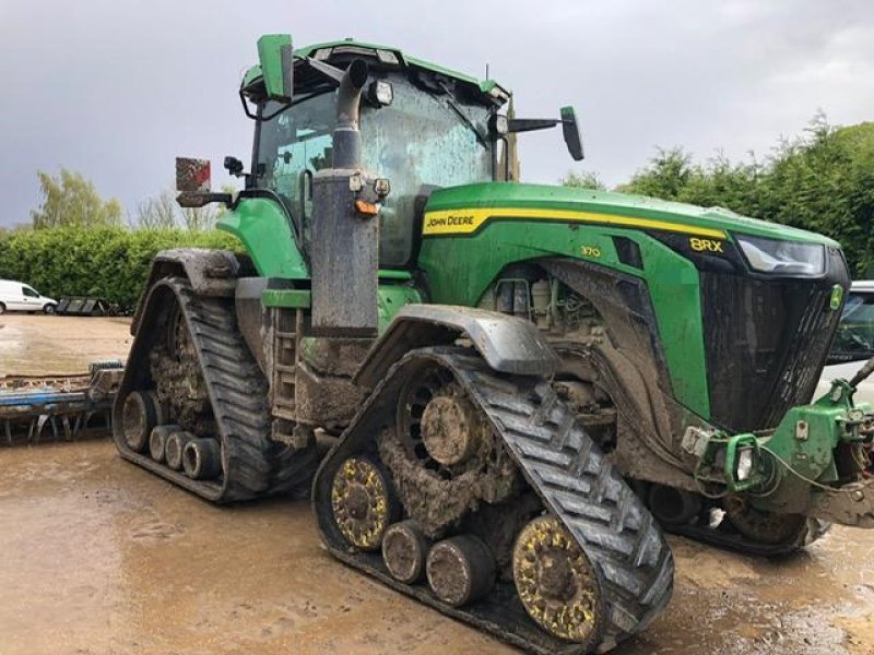 Raupentraktor Türe ait John Deere 8RX 370 På vej ind. Ring til Ulrik på 40255544 for mere info. Jeg snakker Jysk., Gebrauchtmaschine içinde Kolding (resim 1)