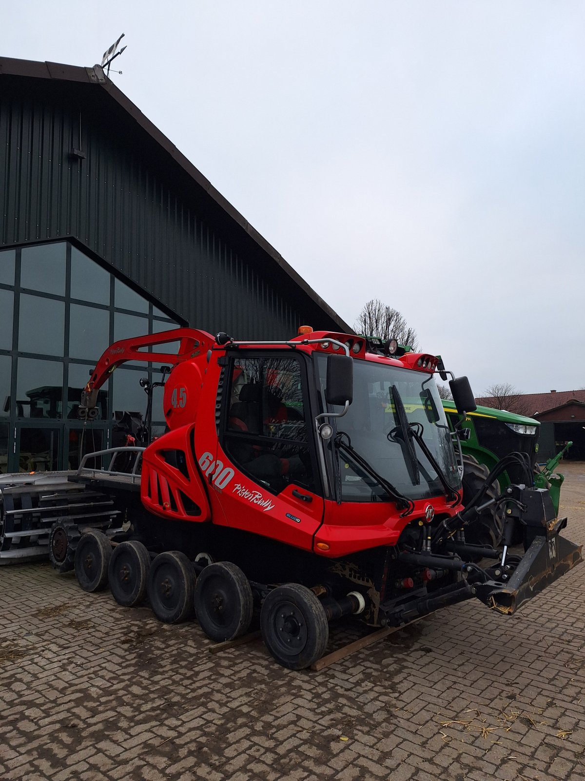 Raupentraktor typu Kässbohrer Pistenbully 600W Polar, Gebrauchtmaschine w Südlohn (Zdjęcie 1)