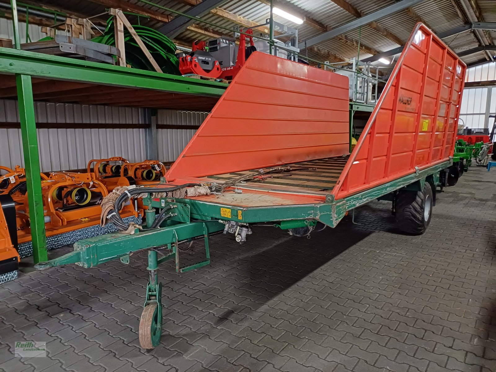 Rebenladewagen m. Abreißgerät des Typs Wallner Hopfen-Rebenladewagen XXL, Gebrauchtmaschine in Wolnzach (Bild 1)