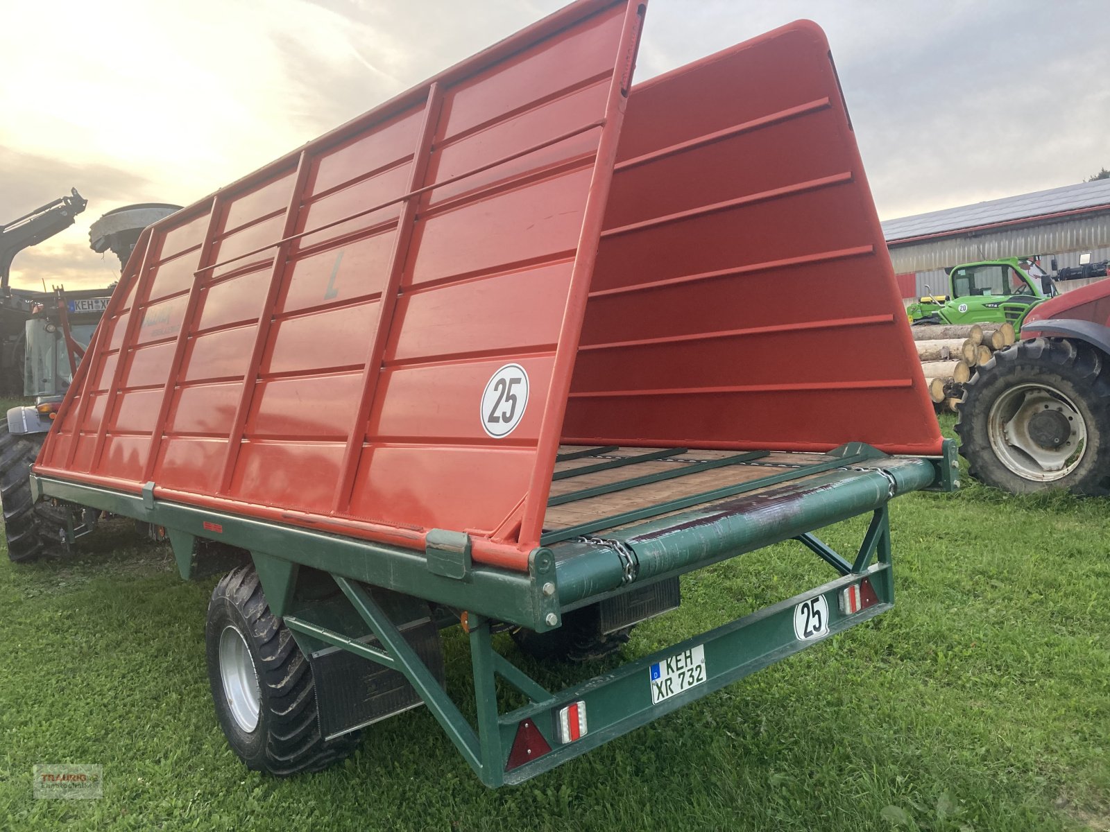 Rebenladewagen m. Abreißgerät van het type Wallner Rebenladewagen "L", Gebrauchtmaschine in Mainburg/Wambach (Foto 1)