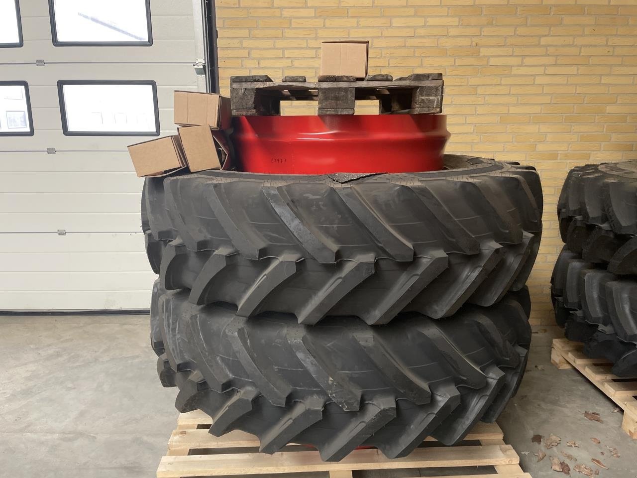 Reifen tip Alliance 520/85R42, Gebrauchtmaschine in Grindsted (Poză 1)