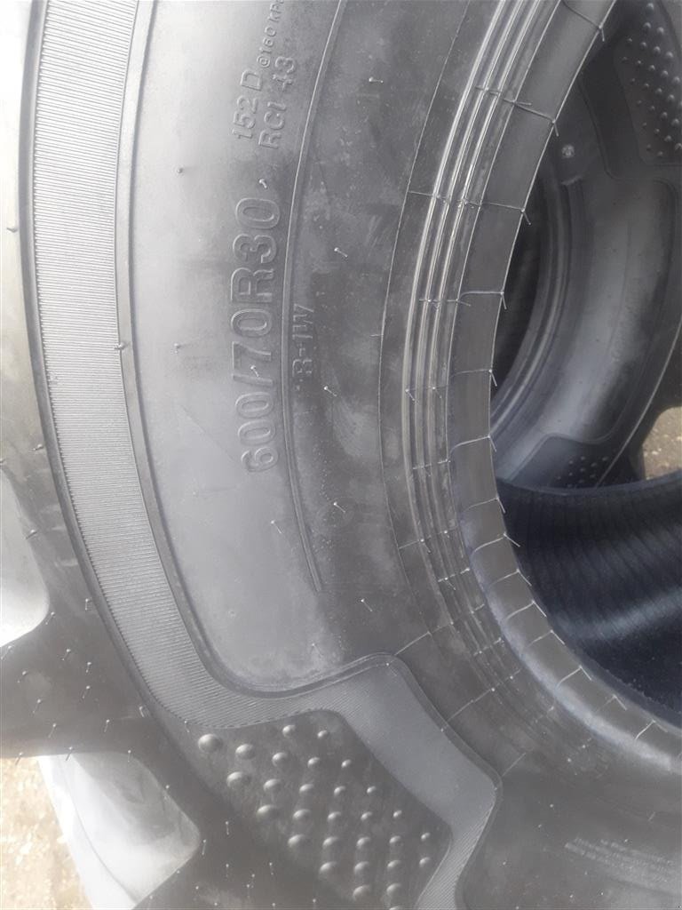 Reifen za tip Alliance 600/70R30, Gebrauchtmaschine u Brædstrup (Slika 4)