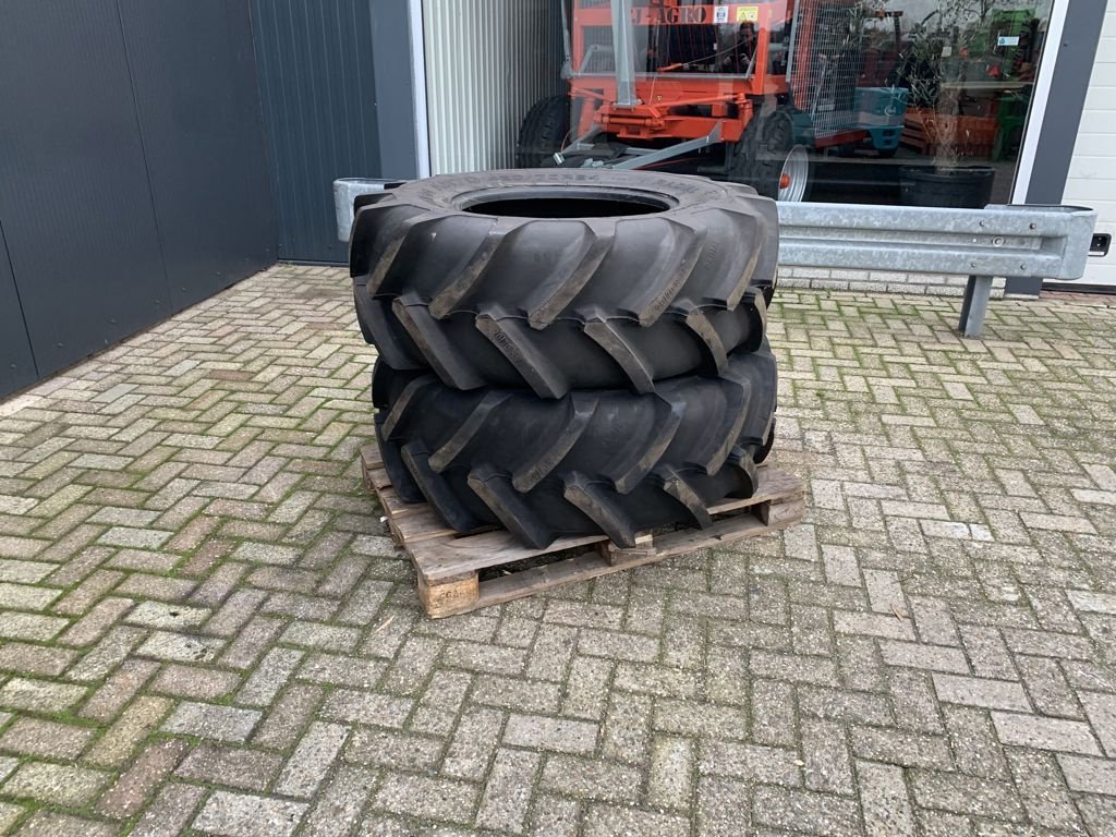 Reifen of the type Barum 420/70R24 TRACTION AR70, Neumaschine in MARIENHEEM (Picture 1)