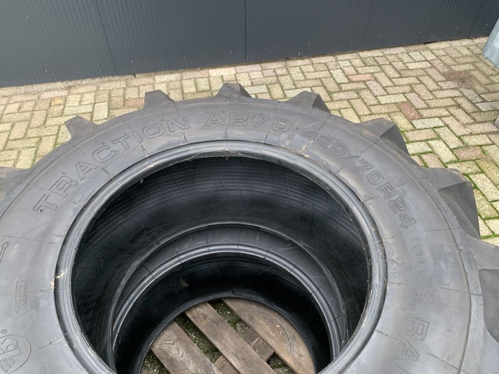 Reifen of the type Barum 420/70R24 TRACTION AR70, Neumaschine in MARIENHEEM (Picture 6)