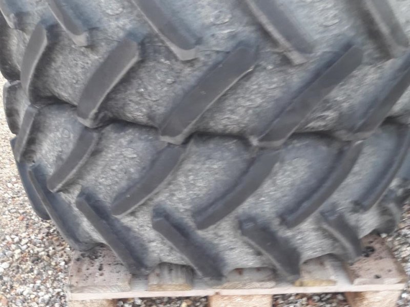 Reifen des Typs BKT 360/70 R28, Gebrauchtmaschine in Tim (Bild 1)