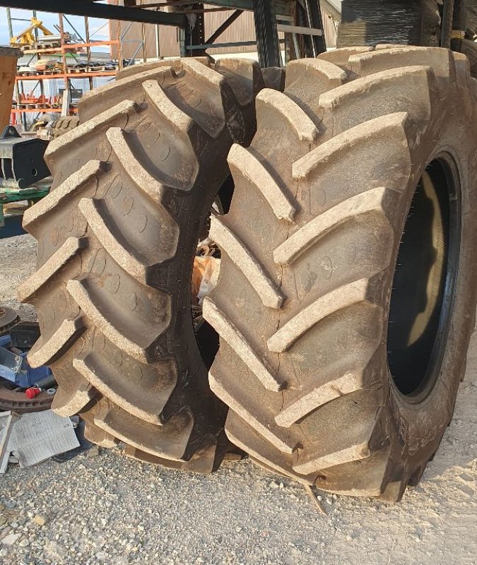 Reifen van het type BKT 580/70 R 38  RT765, Gebrauchtmaschine in CIVENS (Foto 1)