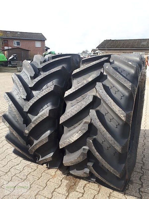 Reifen des Typs BKT 600/65R30 neu, Neumaschine in Leichlingen (Bild 6)