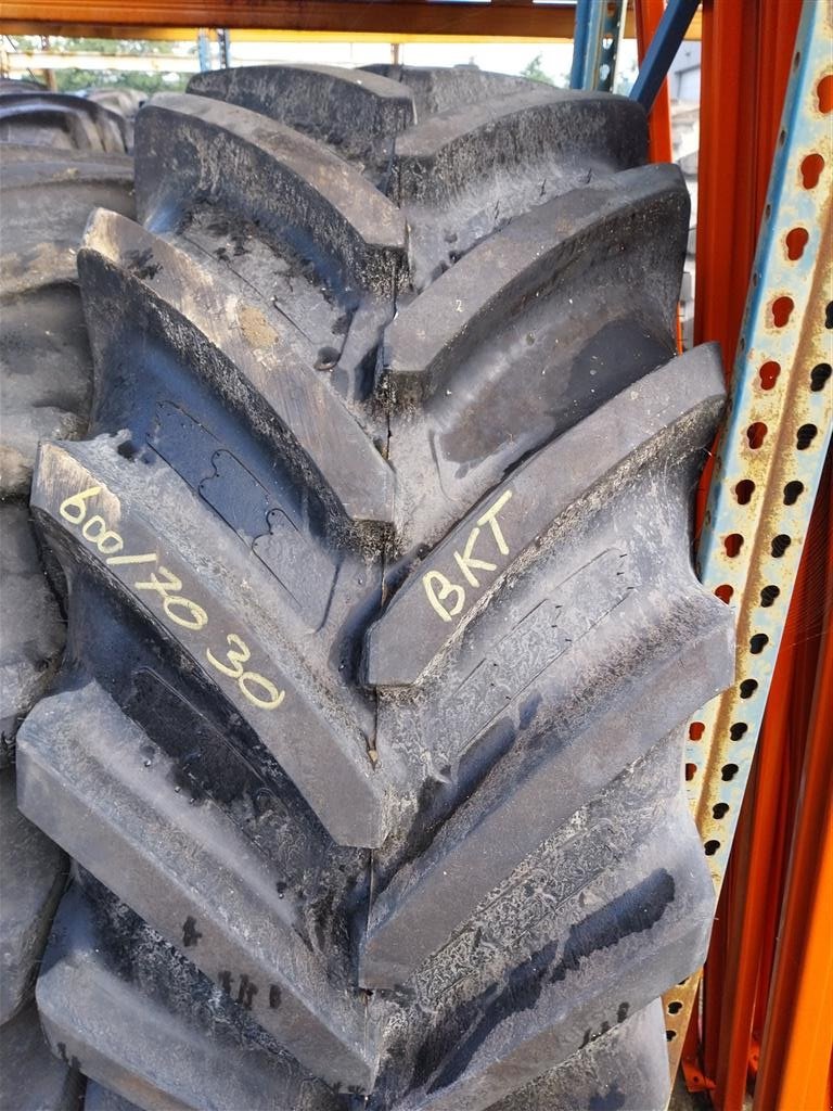 Reifen des Typs BKT 600/70 R30 VF600/70R30, Gebrauchtmaschine in Danmark (Bild 1)