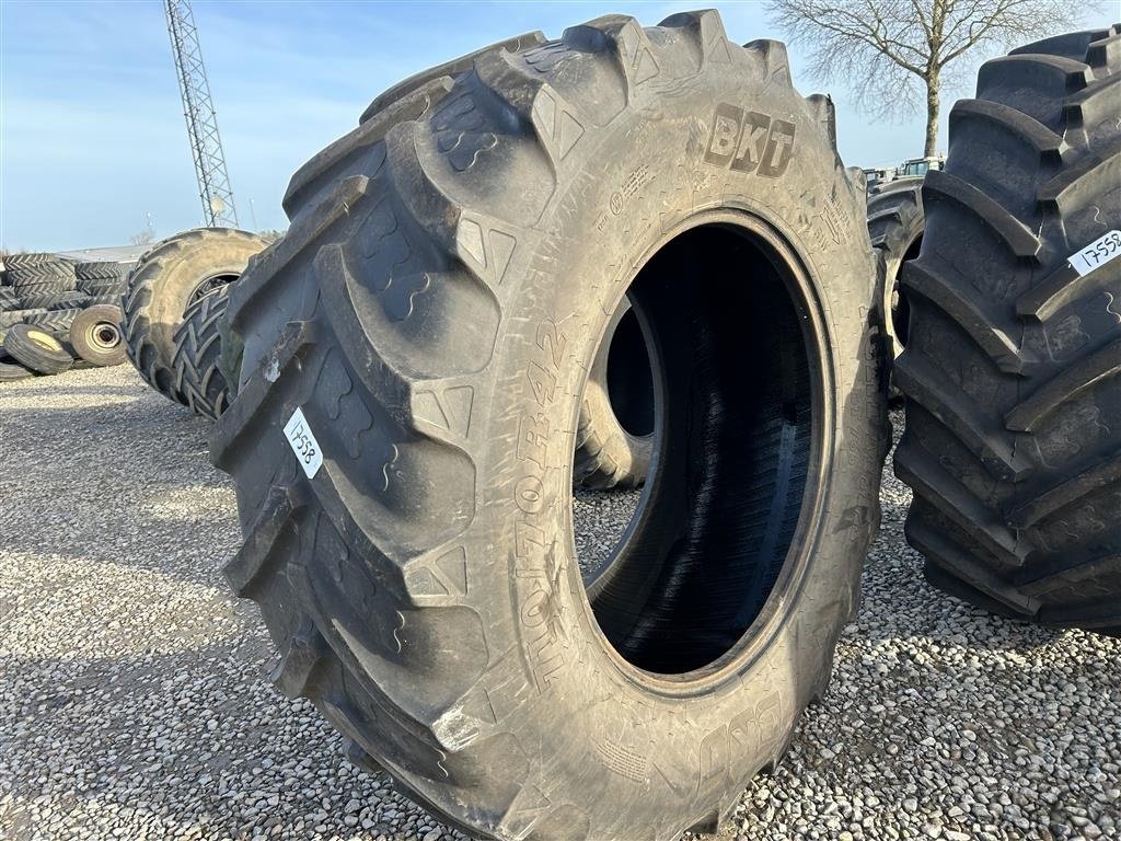 Reifen des Typs BKT 710/70R42, Gebrauchtmaschine in Rødekro (Bild 2)