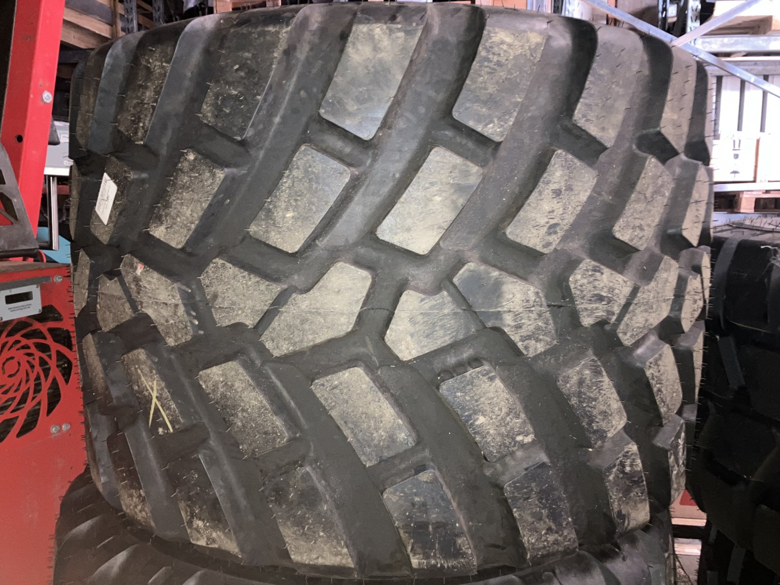 Reifen des Typs BKT 750/45R22.5 FL 635, neu in Heilsbronn (Bild 5)