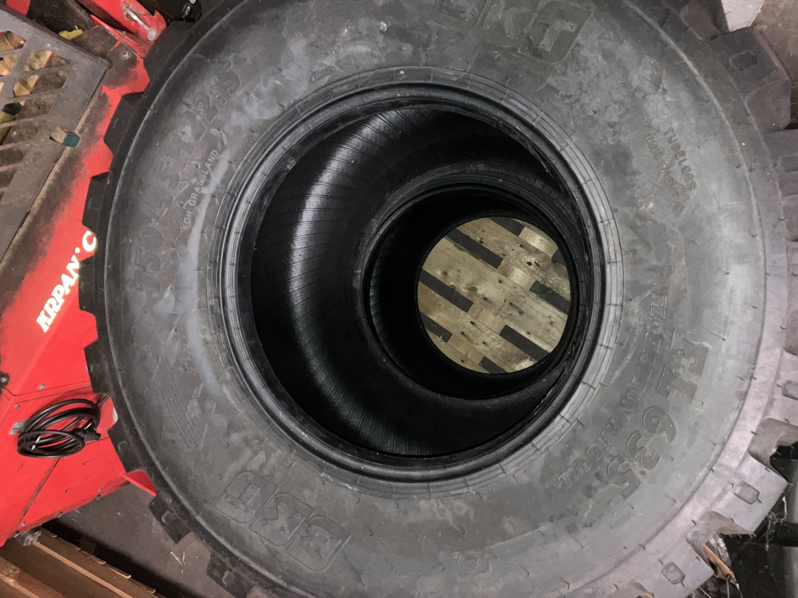 Reifen typu BKT 750/45R22.5 FL 635, neu v Heilsbronn (Obrázek 6)