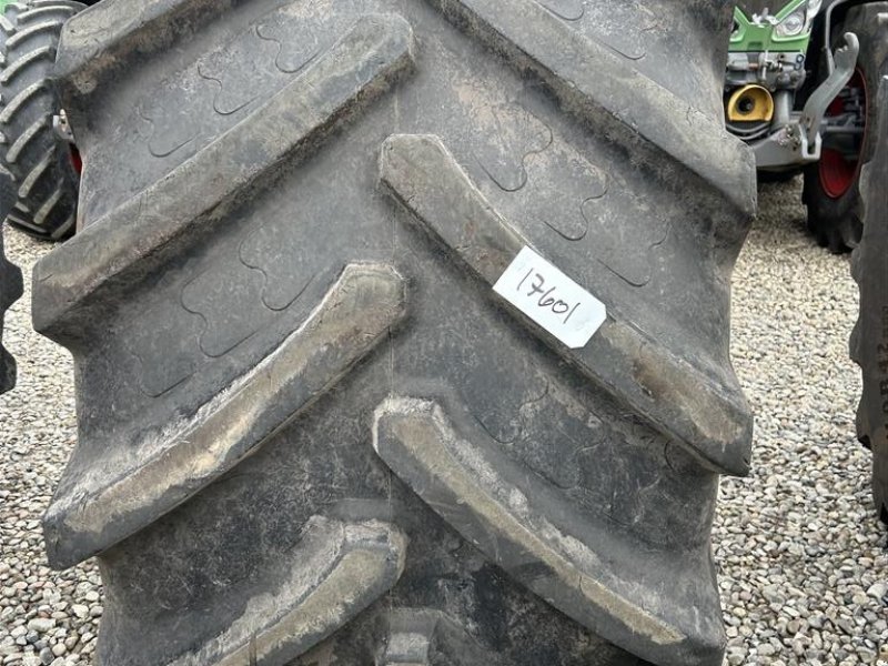 Reifen des Typs BKT 900/60R32, Gebrauchtmaschine in Rødekro (Bild 1)