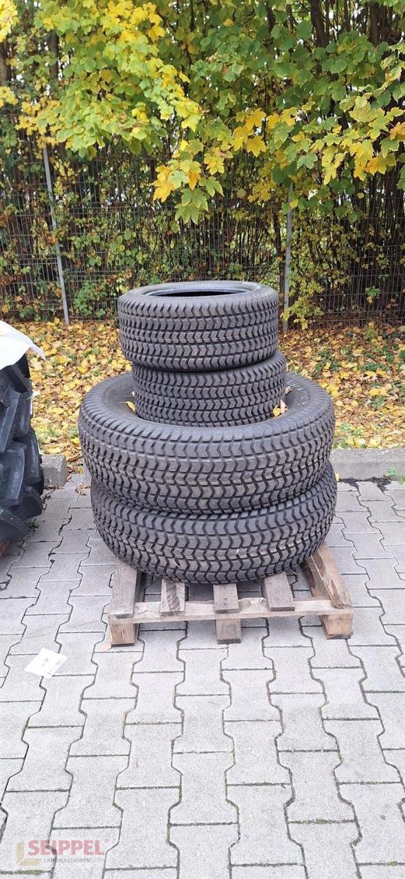 Reifen des Typs Bridgestone 24x8.50-14 Rasen, Neumaschine in Groß-Umstadt (Bild 1)