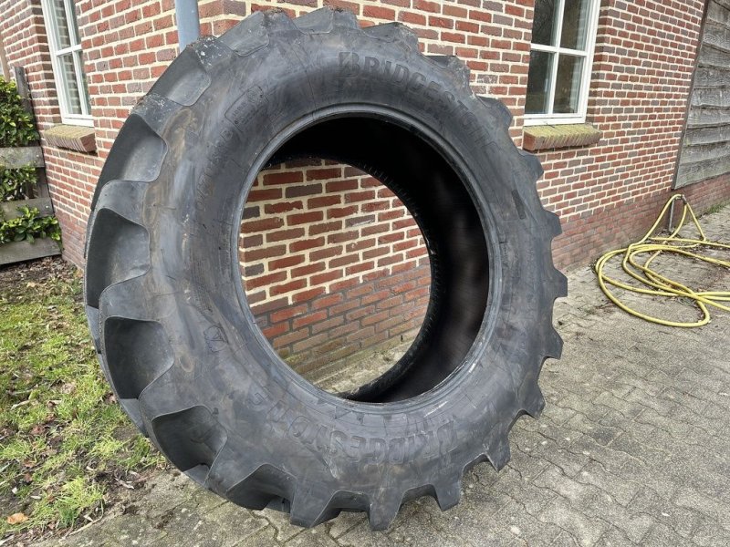 Reifen of the type Bridgestone 5.20/70-38, Neumaschine in Almen (Picture 1)