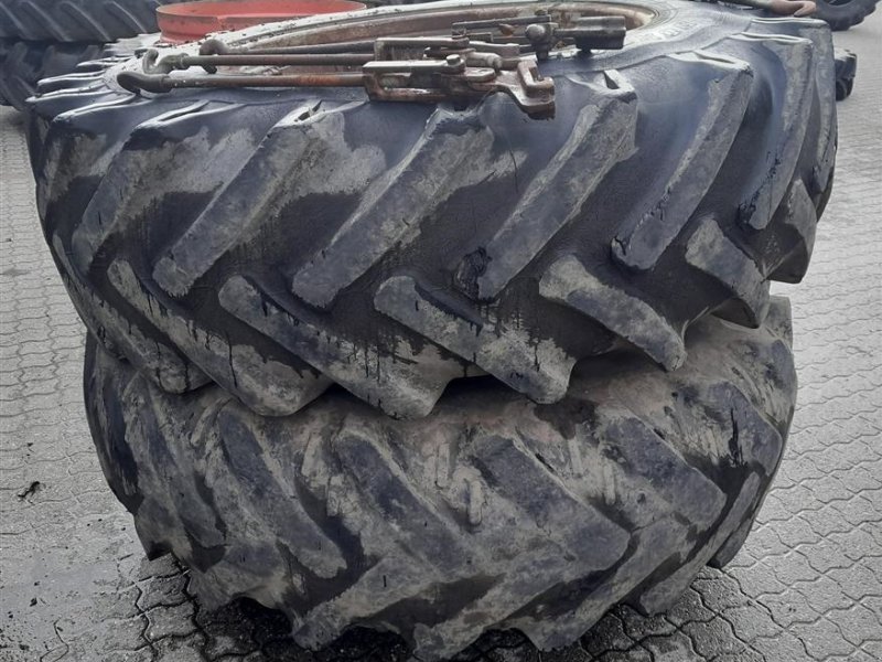Reifen del tipo Dunlop 20.8R38, Gebrauchtmaschine en Horsens (Imagen 1)