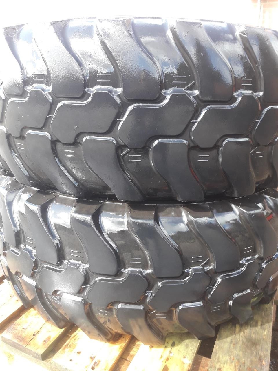 Reifen van het type Dunlop 405/70 R20, Gebrauchtmaschine in Tim (Foto 1)