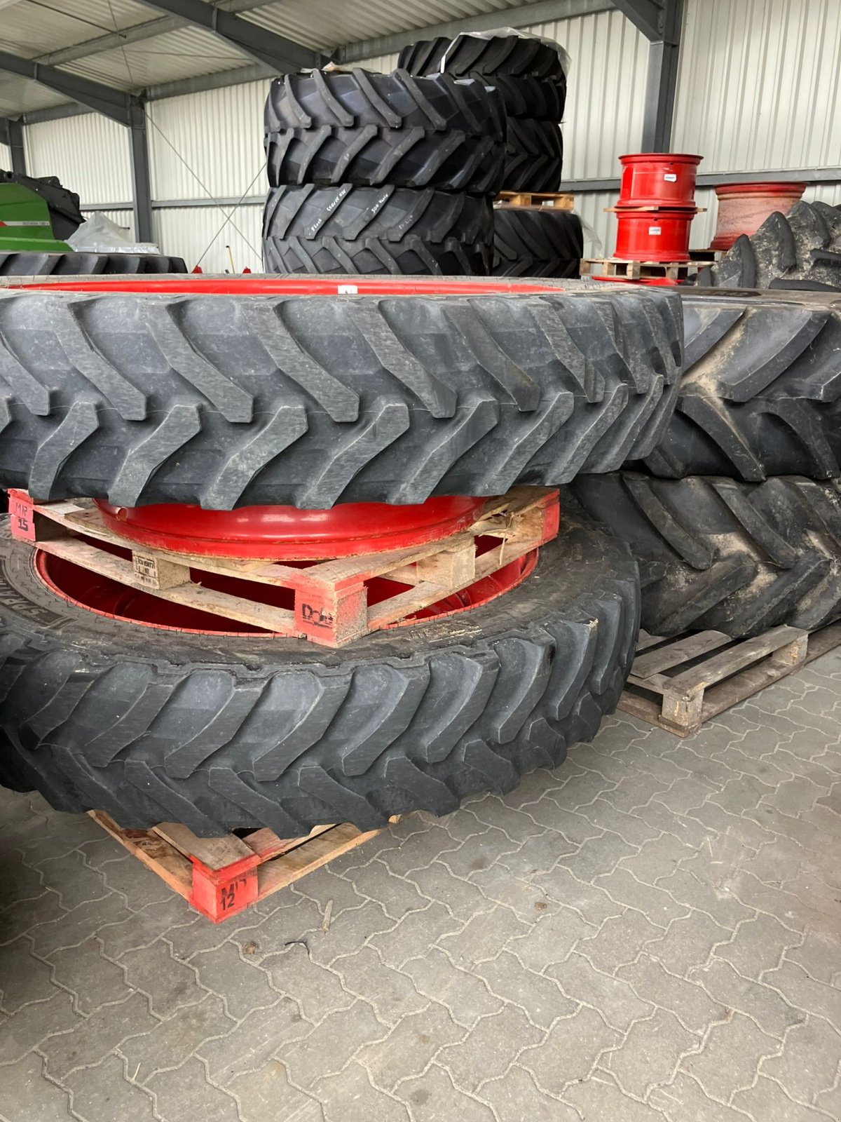 Reifen tip Fendt 380/80R38 + VF380/90R54 3,8m Spur, Gebrauchtmaschine in Lohe-Rickelshof (Poză 1)