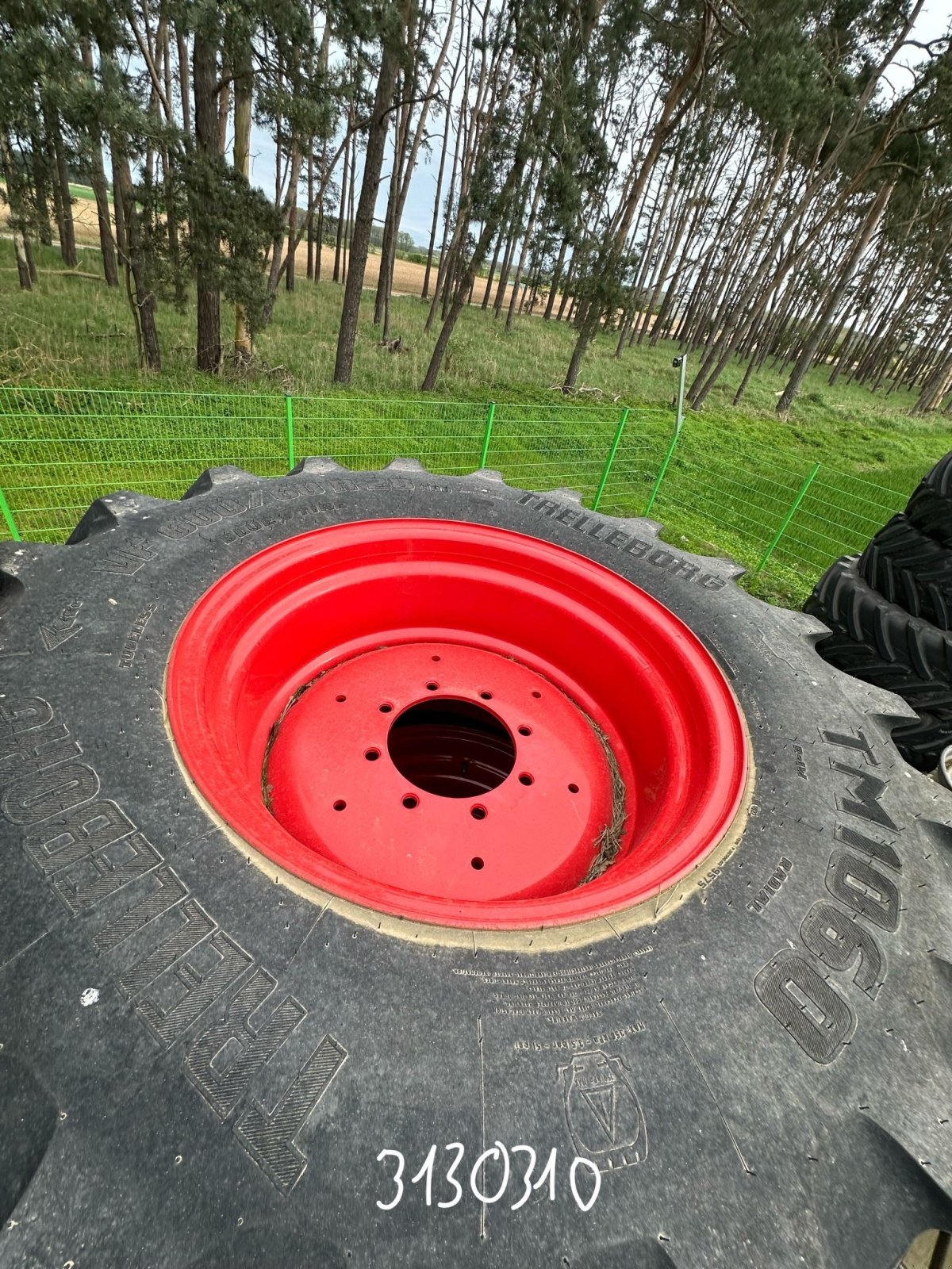 Reifen van het type Fendt Räder 600/60R28 + 710/60R38, Neumaschine in Hillerse (Foto 2)