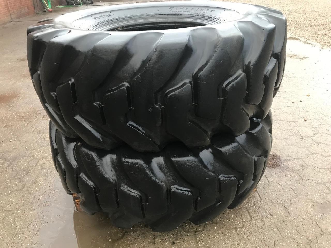 Reifen typu Firestone 20,5X25, Gebrauchtmaschine v Tim (Obrázek 1)