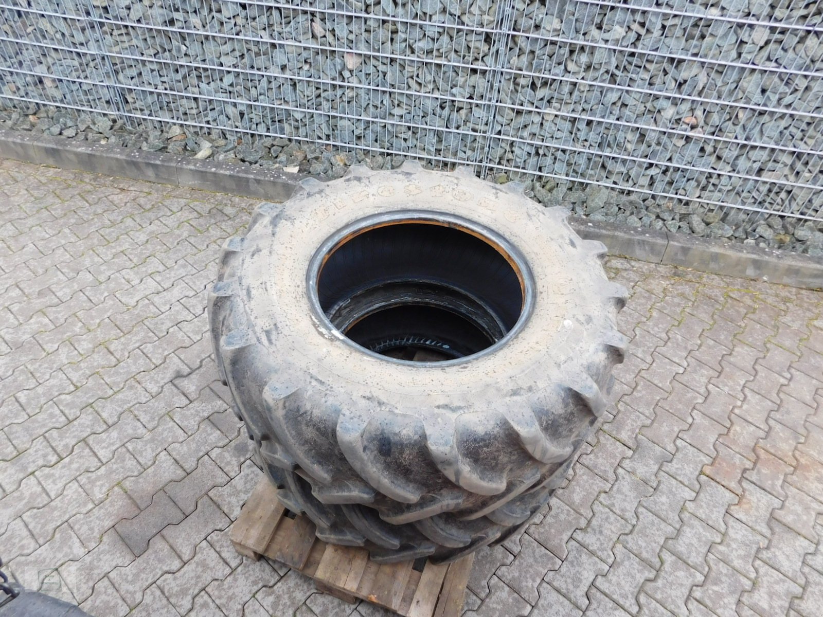 Reifen typu Firestone 380/70R24, Gebrauchtmaschine w Gross-Bieberau (Zdjęcie 3)