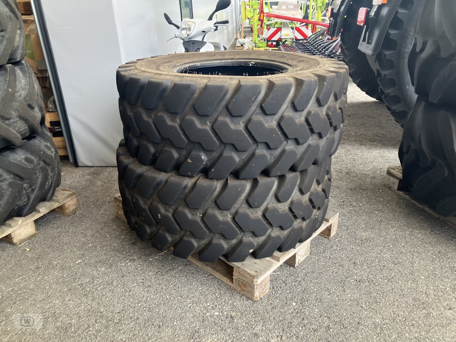 Reifen des Typs Firestone 460/70 R24 IND, Gebrauchtmaschine in Zell an der Pram (Bild 1)