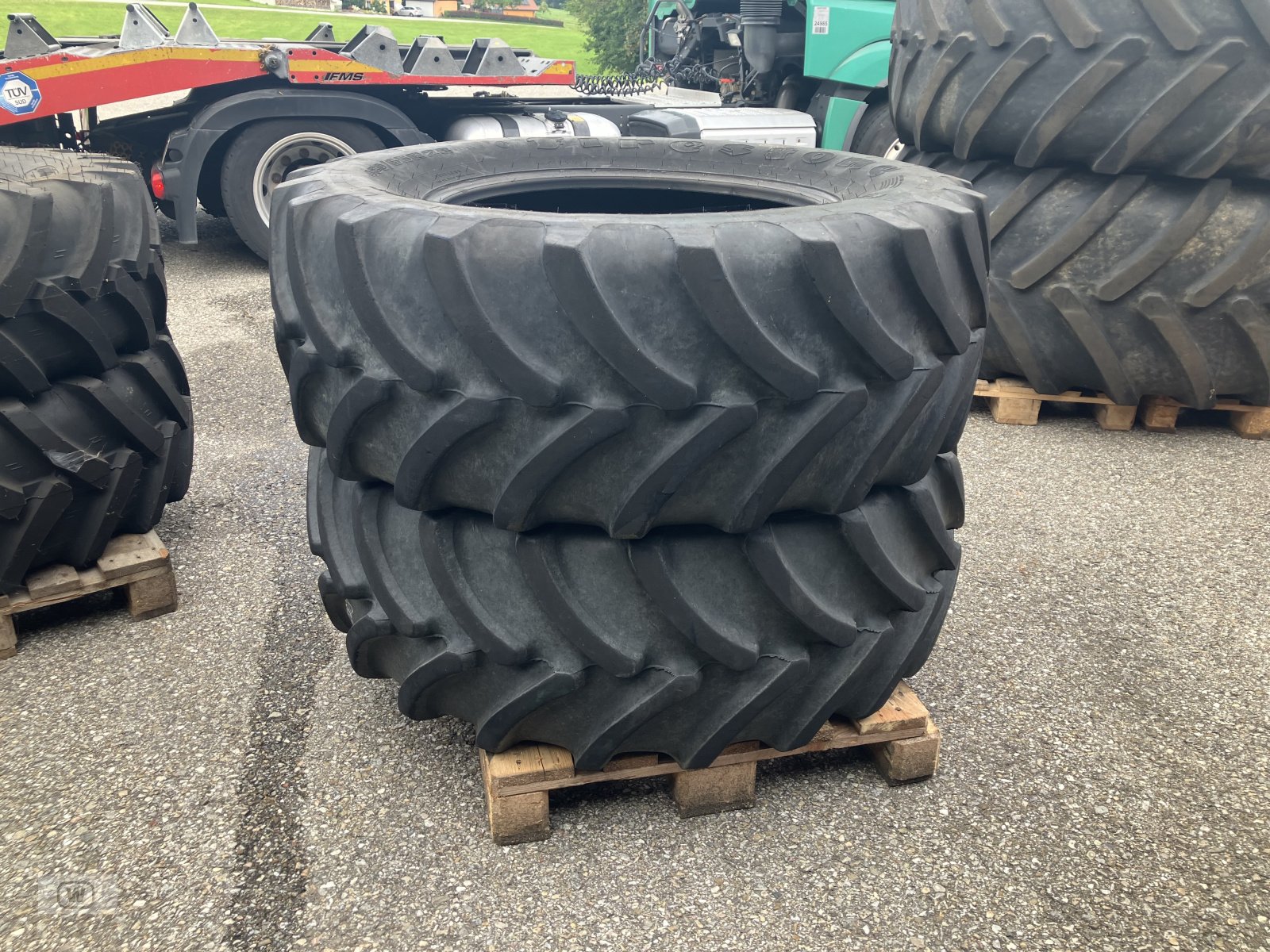 Reifen des Typs Firestone 480/65 R28, Gebrauchtmaschine in Zell an der Pram (Bild 2)