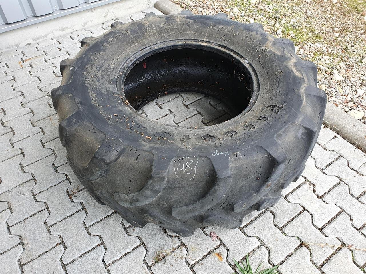 Reifen des Typs Firestone 480/70R24, Gebrauchtmaschine in Zweibrücken (Bild 1)