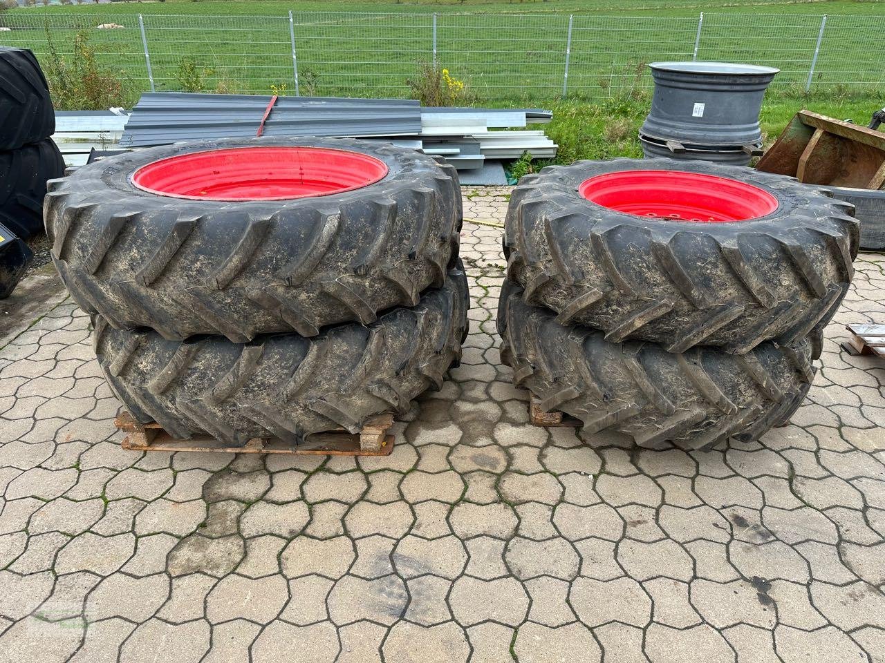 Reifen tipa Firestone Komplettsatz 420/85 R30 + 460/85 R42, Gebrauchtmaschine u Coppenbruegge (Slika 1)