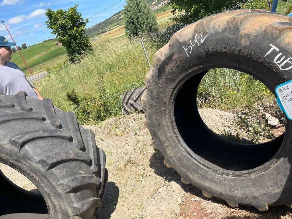 Reifen du type Firestone MAXITRACTION65, Gebrauchtmaschine en Montpellier (Photo 2)