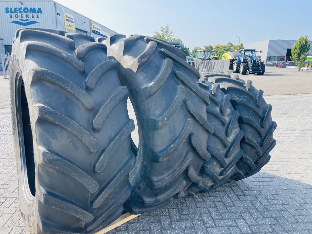 Reifen Türe ait Firestone Set Banden 650/65R42 & 540/65R30, Gebrauchtmaschine içinde BOEKEL (resim 3)