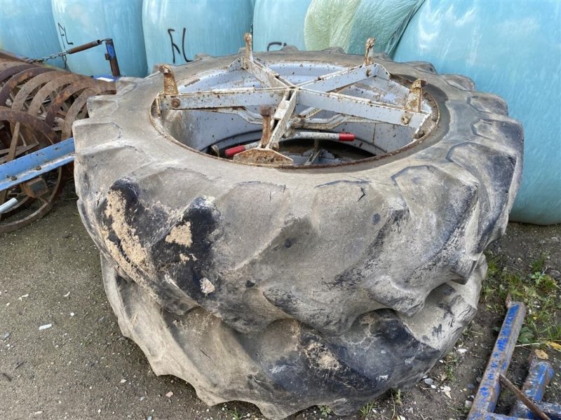 Reifen des Typs GoodYear 16,9x38, Gebrauchtmaschine in øster ulslev (Bild 1)