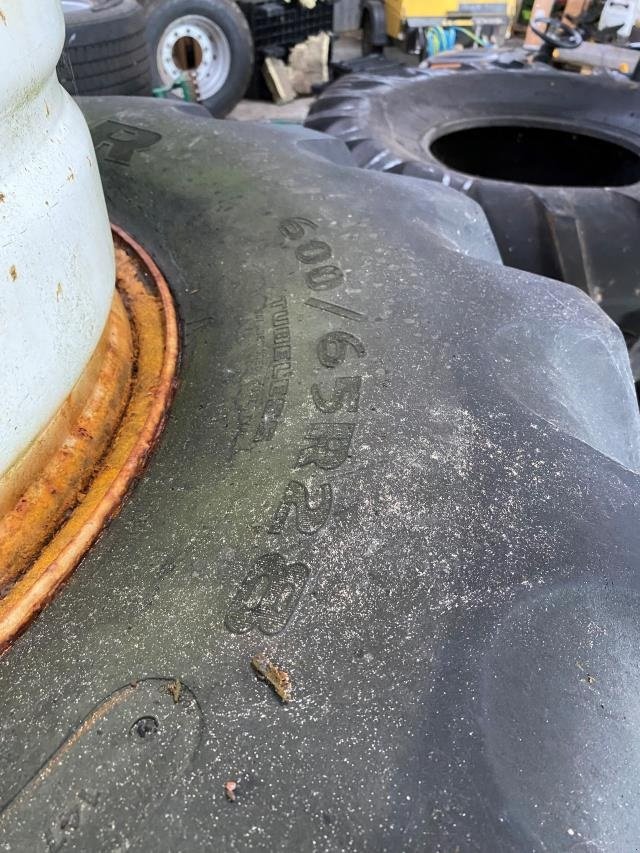 Reifen van het type GoodYear 600/65 R28, Gebrauchtmaschine in Tim (Foto 2)