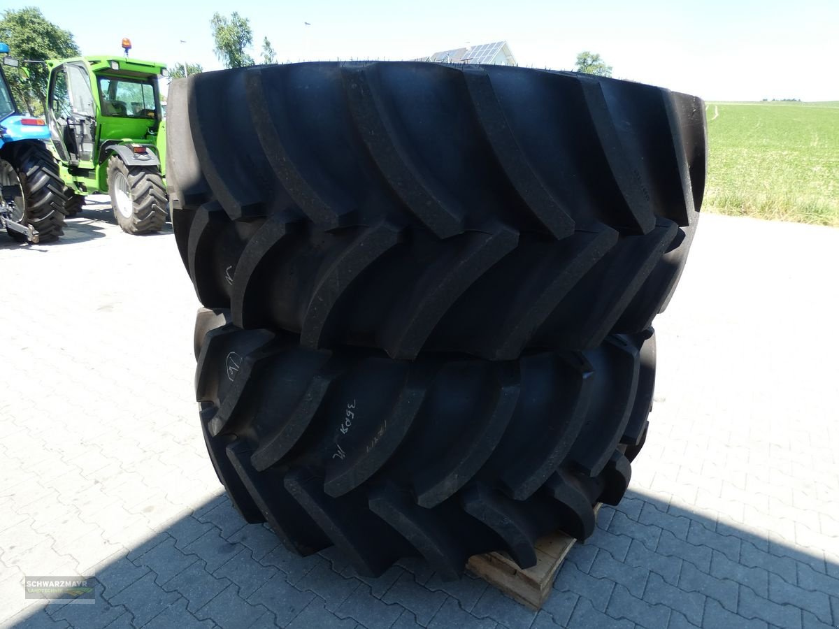 Reifen des Typs GoodYear 800/70R38+620/70R26, Neumaschine in Aurolzmünster (Bild 2)