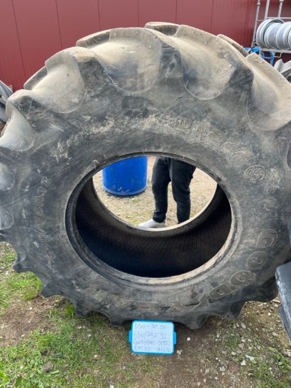 Reifen типа GoodYear DT822, Gebrauchtmaschine в Montpellier (Фотография 1)