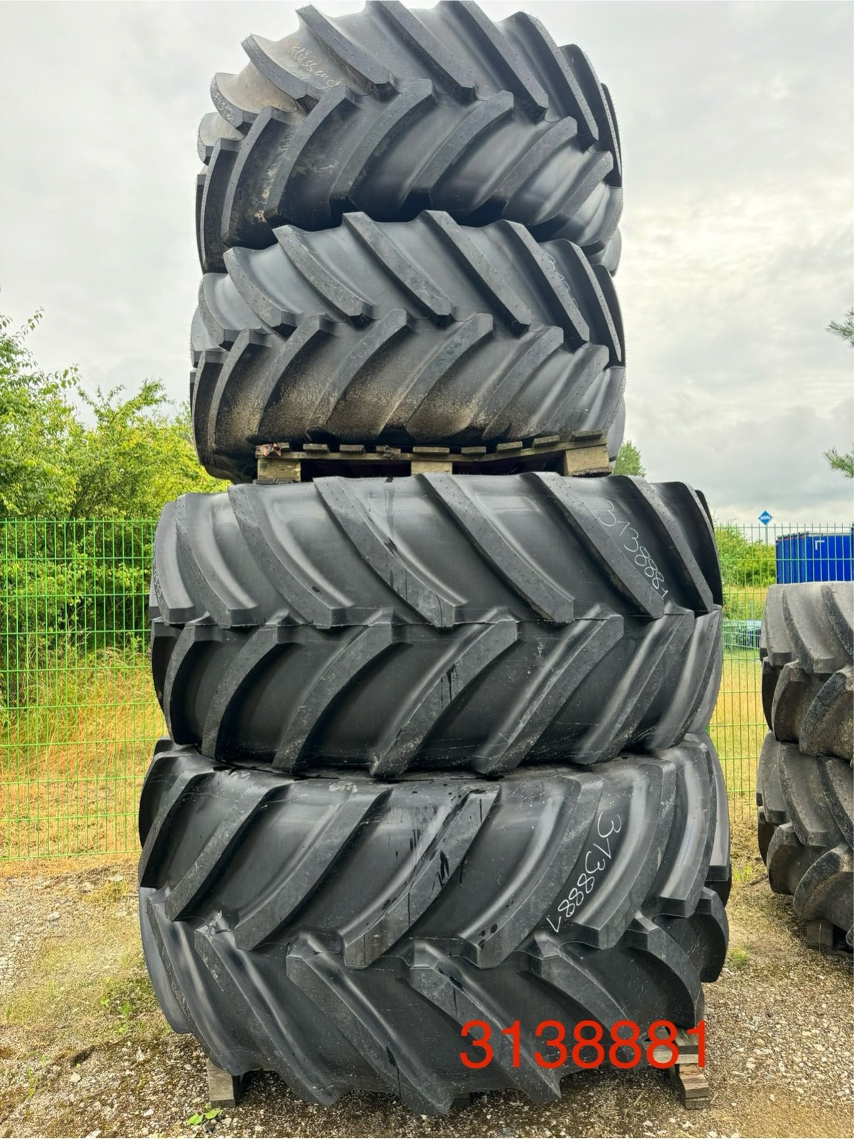 Reifen του τύπου Grasdorf Michelin VF 710/60 R34 + VF 900/60 R42, Neumaschine σε Gadebusch (Φωτογραφία 1)