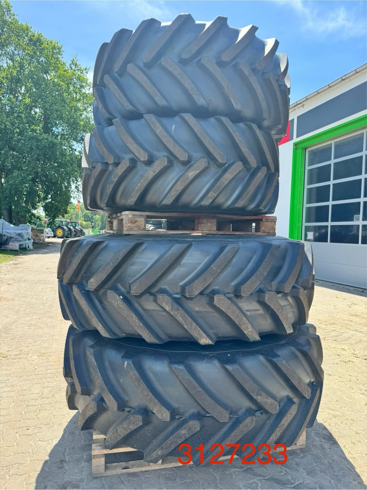 Reifen del tipo Grasdorf Michelin VF650/70R30 & VF650/85R38, Neumaschine en Bützow (Imagen 1)