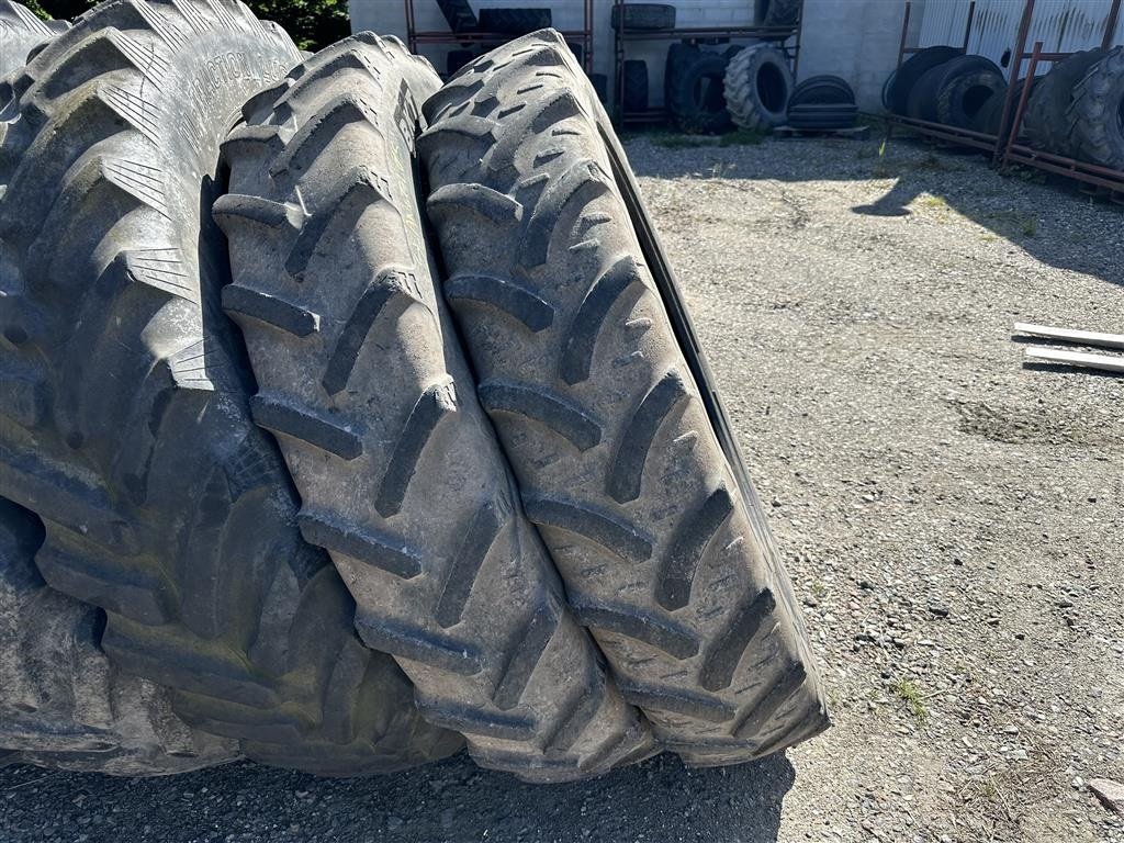 Reifen van het type Kleber 300/95x46, Gebrauchtmaschine in Gjerlev J. (Foto 2)