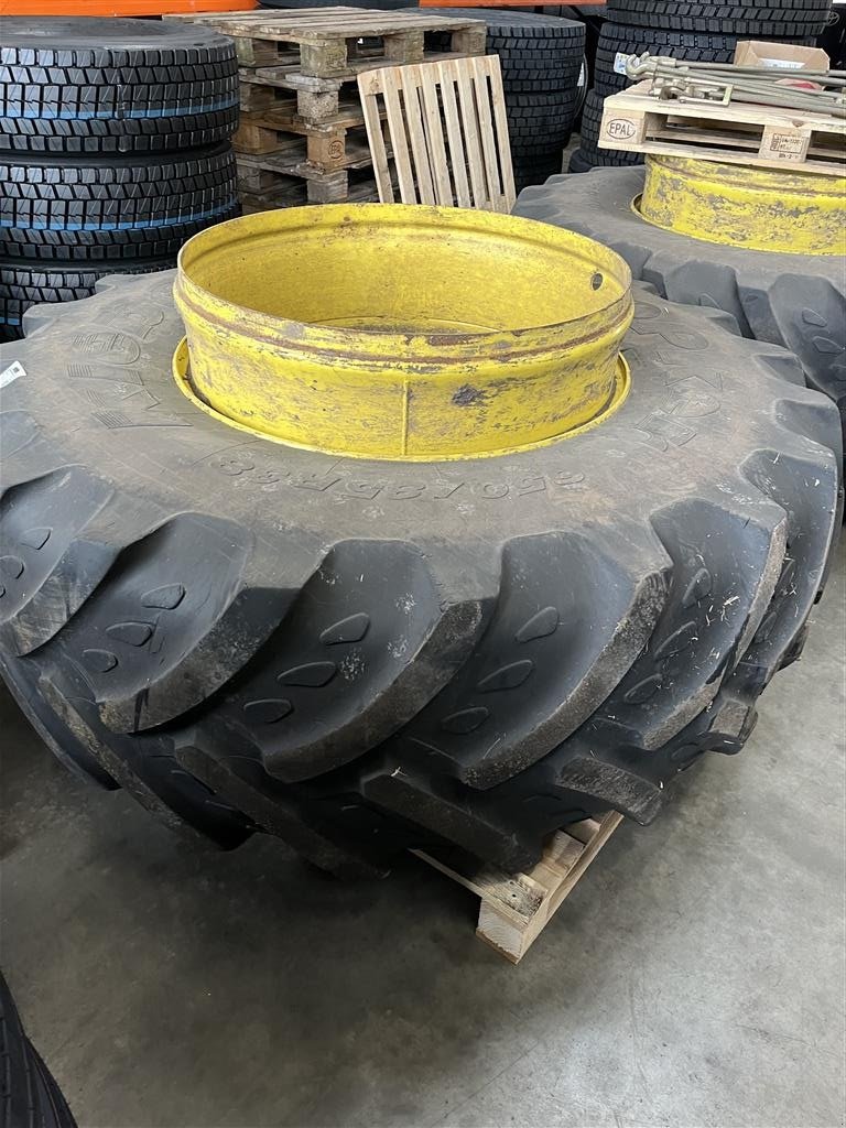 Reifen del tipo Kleber 650/85 R38 650/85R38 TL Klebér Topker komplethjul 18x38-38 tvillinghjul John Deere gul brugt 10 mm, Gebrauchtmaschine en Vojens (Imagen 1)