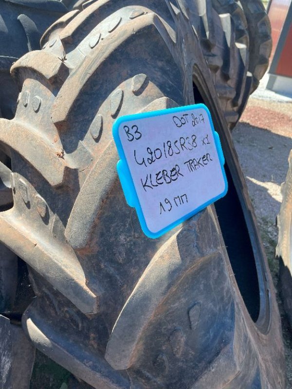 Reifen des Typs Kleber TRAKER, Gebrauchtmaschine in Montpellier (Bild 1)