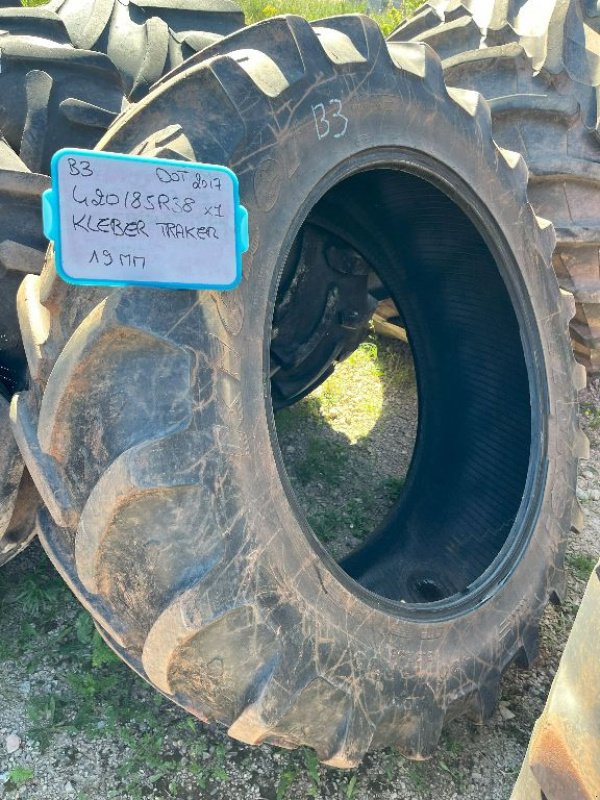 Reifen del tipo Kleber TRAKER, Gebrauchtmaschine en Montpellier (Imagen 3)