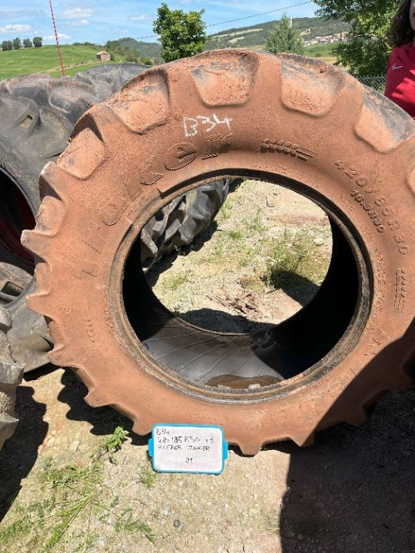 Reifen des Typs Kleber TRAKER, Gebrauchtmaschine in Montpellier (Bild 1)