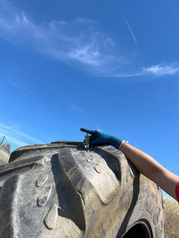 Reifen des Typs Kleber TRAKER, Gebrauchtmaschine in Montpellier (Bild 3)