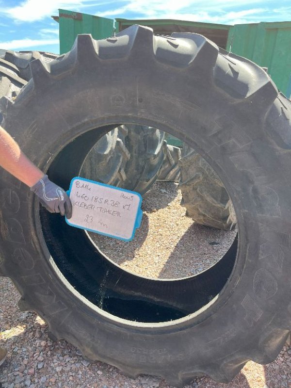 Reifen del tipo Kleber TRAKER, Gebrauchtmaschine en Montpellier (Imagen 1)