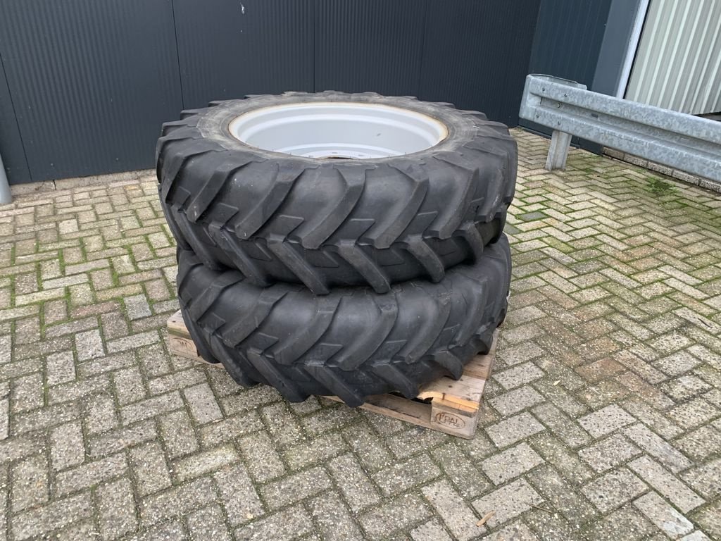 Reifen des Typs Michelin 13.6R28 AGRIBIB, Gebrauchtmaschine in MARIENHEEM (Bild 2)