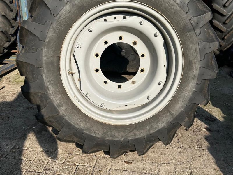 Reifen typu Michelin 13.6R28 met 12x28 velg, Gebrauchtmaschine w Vriezenveen