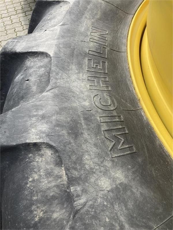 Reifen от тип Michelin 16.9 X 38 med kroge, Gebrauchtmaschine в Mern (Снимка 2)