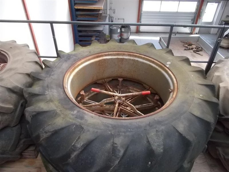 Reifen des Typs Michelin 18,4 X 38, Gebrauchtmaschine in Roslev (Bild 1)