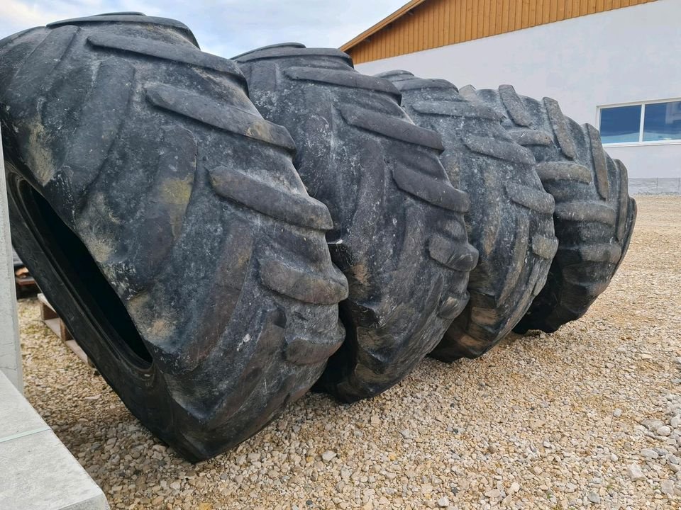 Reifen of the type Michelin 495/70 R24 XM 47 Reifen für Teleskoplader/Unimog Ersatzreifen, Gebrauchtmaschine in Großschönbrunn (Picture 1)